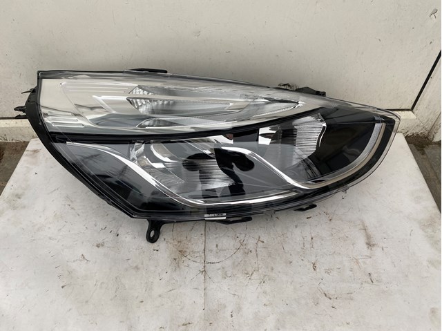 Фара правая 260103317R RENAULT