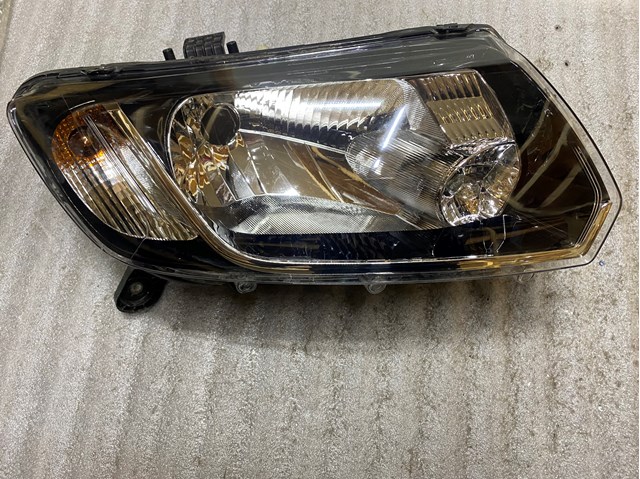 Права блок фара 260105344R RENAULT
