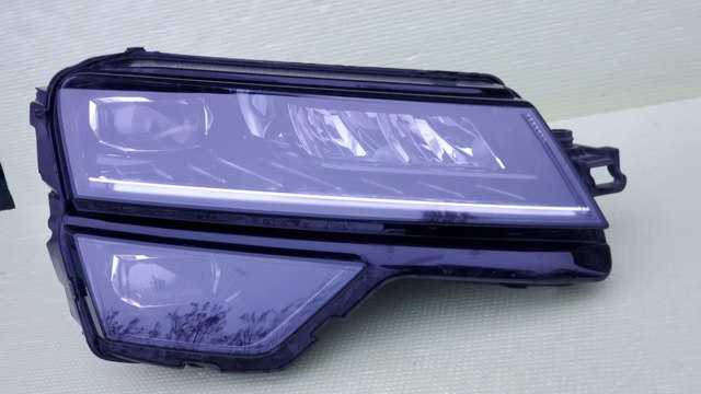 Фара правая 57B941016B VAG