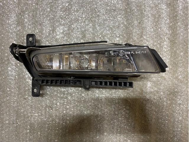 Туманка права 63177162740 BMW