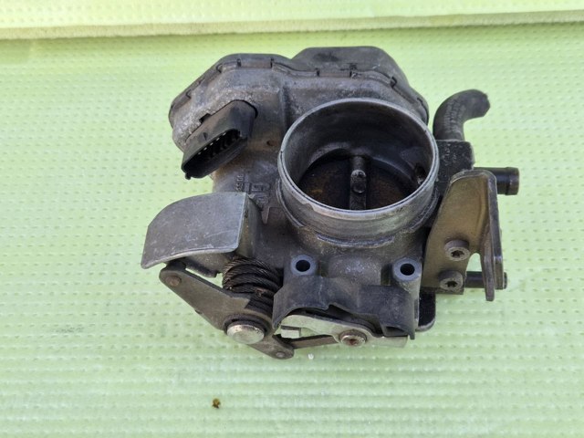 Заслінка повітряна 90536084 GM