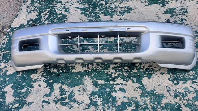 Бампер передній 91156848 OPEL