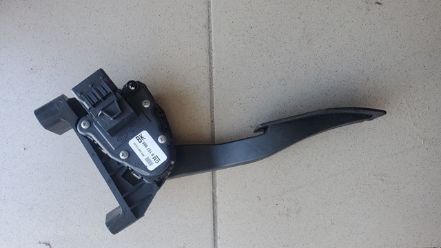 Підаль газу 9157998 GM