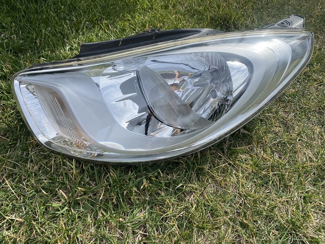 Фара ліва передня Хендай Ай 10