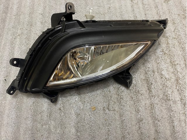 Права протитуманні фари 922011J500 HYUNDAI