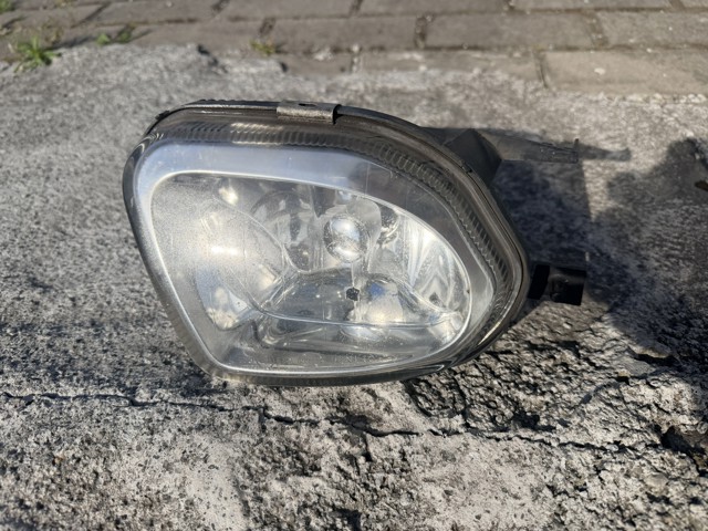 Протитуманка права A2118200656 MERCEDES