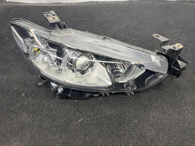 Фара правая GHP9510K0F MAZDA