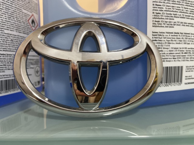 Емблема на решітку радіатора 9097502063 TOYOTA