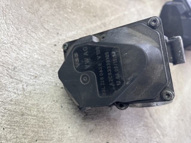 Заслінка повітряна 03L128063E VAG