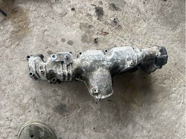 Колектор впускний 03L129711E VAG