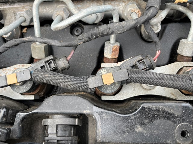 Форсунки електромагнітні Audi A6 C7