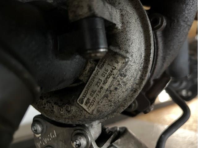 Турбонаддув 03L253016T VAG