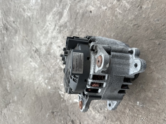 Генератор автомобільний 03L903023AX VAG