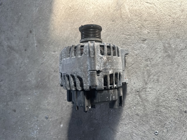 Генератор автомобільний 03L903023J VAG