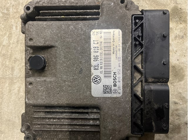 Блок двигуна 03L906018BR VAG