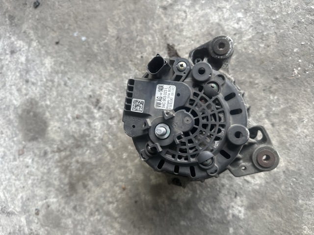 Генератор автомобільний 04C903023L VAG