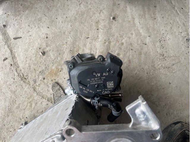 Заслінка повітряна 04L128063P VAG