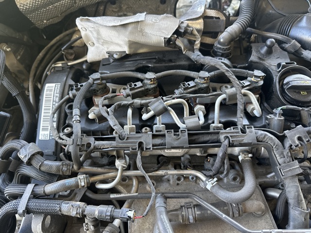 Форсунка паливна 04L130277AC VAG
