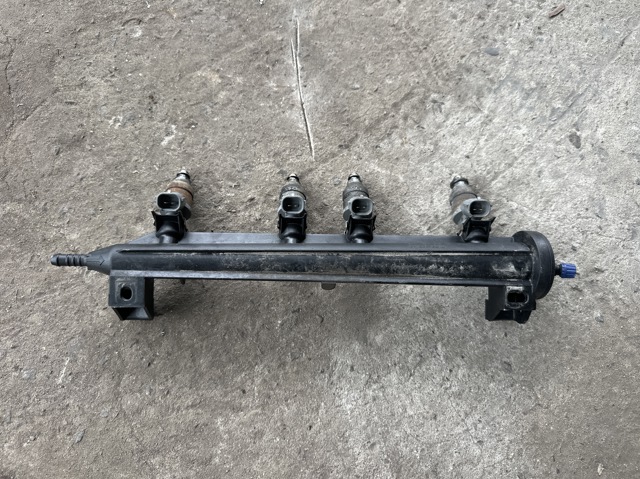 Розподільник палива 06A133317AC VAG
