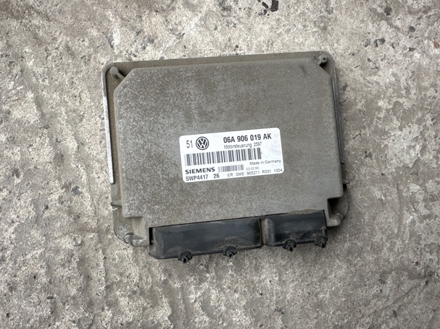 Блок двигуна 06A906019AK VAG