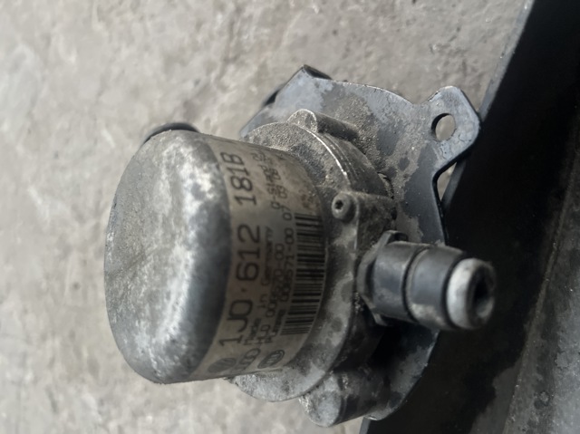 Насос вакуумний 1J0612181B VAG