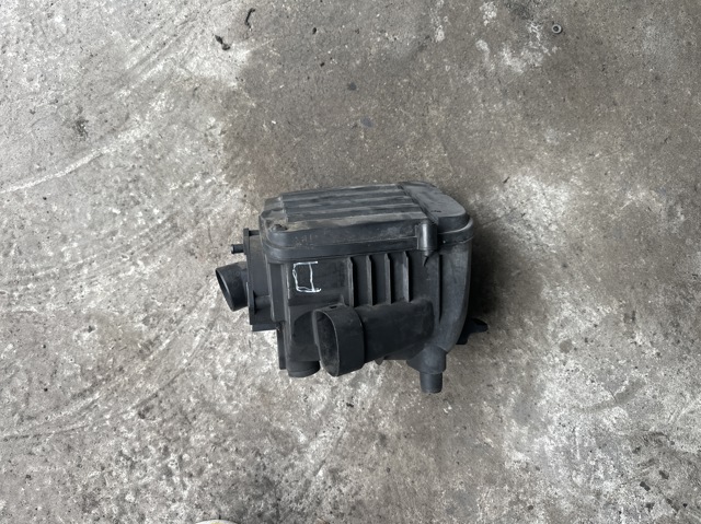 Корпус повітряного фільтра 1K0129607AL VAG