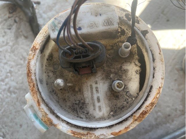 Насос занурювальний в баці 1K0919051M VAG