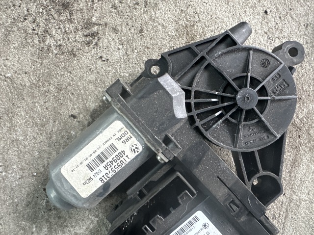 Електродвигун приводів 1T0959701B VAG