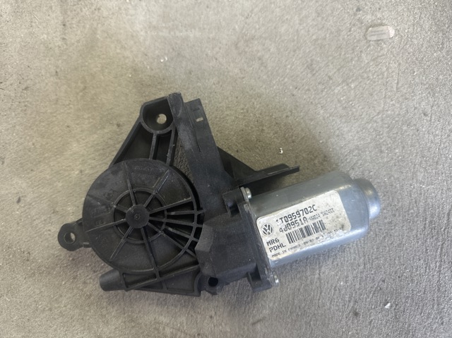 Мотор склопідйомника дверей передніх, правих 1T0959702C VAG