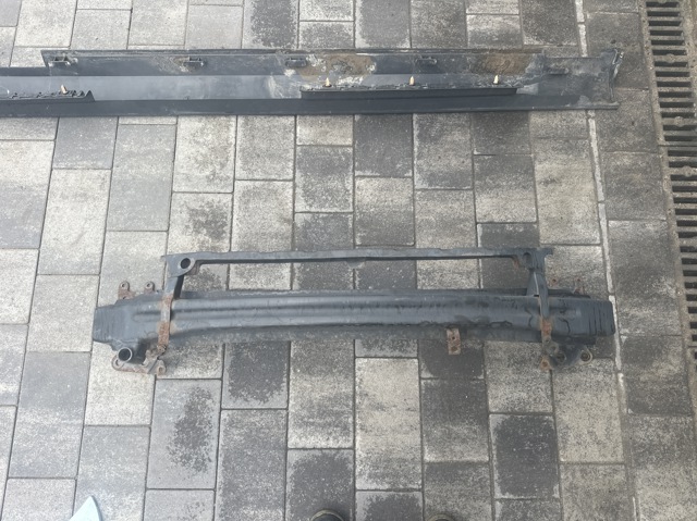 Підсилювач бампера переднього 1Z0807111 VAG
