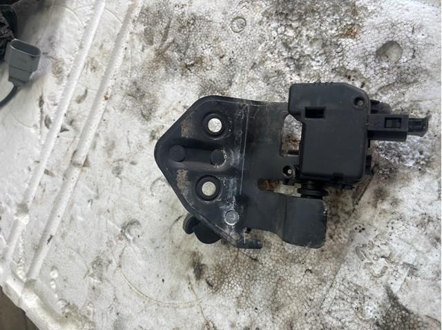 Упор двері задка 1Z0827511C VAG