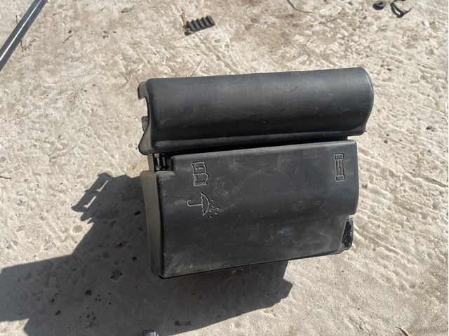 Кришка блока запобіжників 5C0937132A VAG