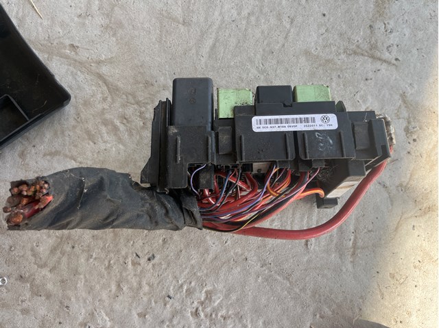Корпус запобіжників 5C0937819A VAG