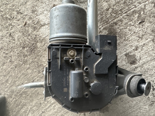 Мотор склоочисника передній 5P0955119C VAG
