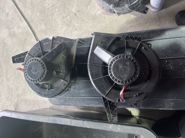 Електромотор пічки 6R1819015A VAG