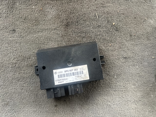 Блок керування фаркопом 8P0907383 VAG