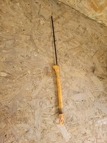 Щуп рівня масла в двигуні 038115611B VAG