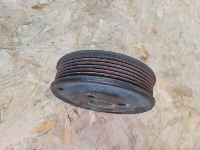 Шків водяної помпи 1617323030 TOYOTA
