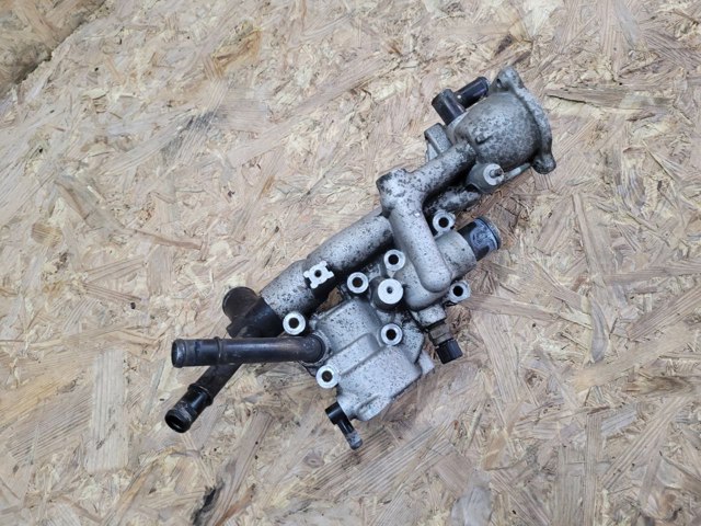Корпус термостата в зборі 256102F010 HYUNDAI