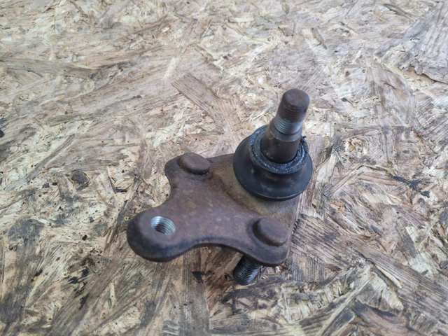 Кульова опора, нижня 4333049095 TOYOTA