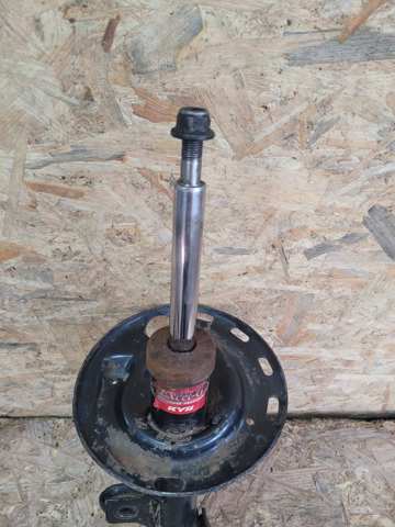 Стійка передня права 4851080287 TOYOTA