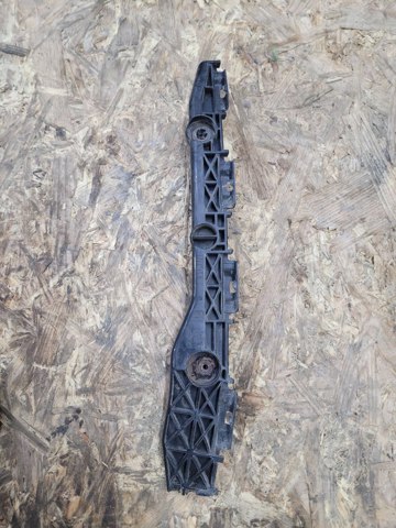 Кронштейн бампера заднього, правий 5215542021 TOYOTA