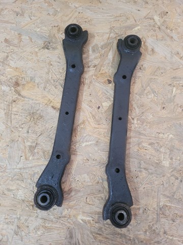 Задня поперечна тяга 551003R050 HYUNDAI