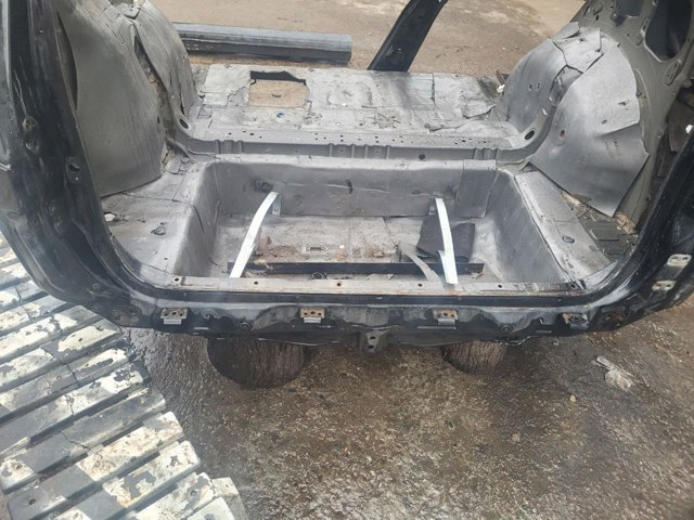 Панель задня, багажного відсіку 5830742010 TOYOTA