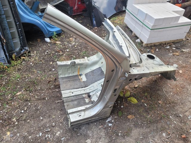Лонжерон рами передній правий 646024U000 HYUNDAI