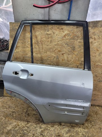 Двері задні, праві 6700342040 TOYOTA