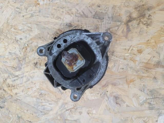 Права подушка мотора 6856184 BMW