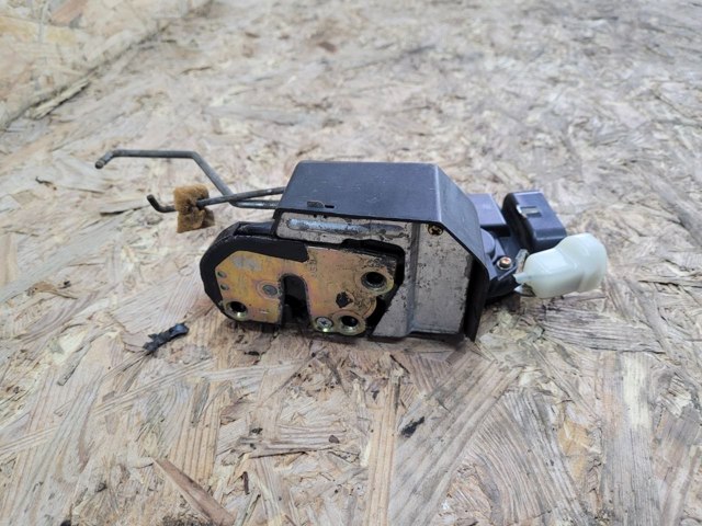 Замок і ручка дверей задка 6911042090 TOYOTA