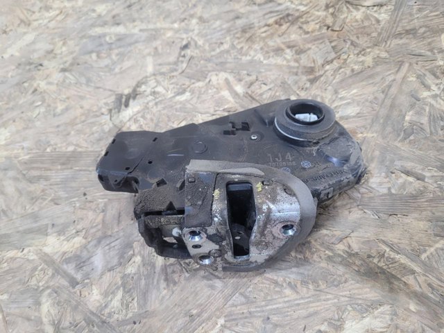 Замок дверей багажника 6911042130 TOYOTA
