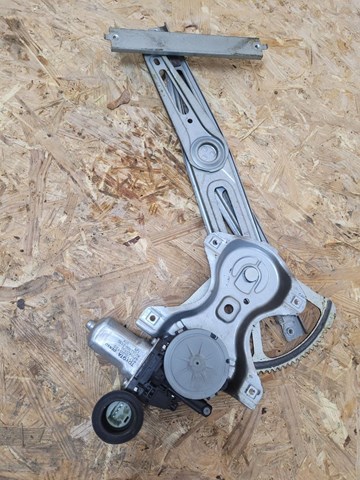 Механізм склопідіймача дверей передніх, правих Тойота Яріс